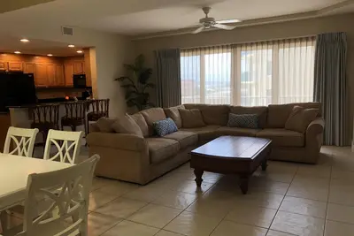 Image de Oceanfront Condo! 3 chambres à coucher 2 bains avec vue sur l'océan et Intracoastal.