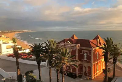 Image de Balcon et vue imprenable sur la baie d'Armação de Pêra