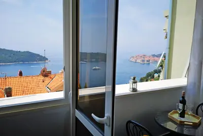 Image de Sea View Apartments - Appartement 2 chambres avec vue sur la mer - Zlatni potok 28 (Merivo)