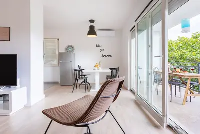 Apartment Black & White (St) - Appartement 2 Chambres Confort avec Balcon