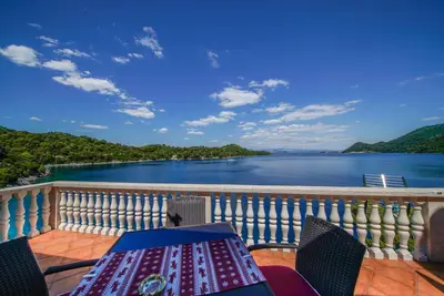 Image de Apartments Filipović - Appartement 2 Chambres avec Terrasse et Vue sur la Mer (A3)