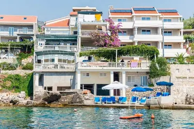 Image de Apartments & Room BlueMoon - Studio Standard avec Patio et Vue Latérale sur la Mer (Apt 14)