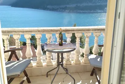 Image de Apartments Laura Mljet - Appartement 1 Chambre Confort avec Balcon et Vue sur la Mer