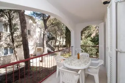 Image de Apartments Boguvila - Appartement Familial 2 Chambres avec Terrasse (A2) - (St)