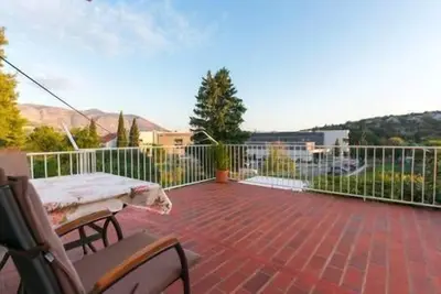 Guest House Kanjuo - Chambre Double avec Terrasse et Vue sur le Jardin