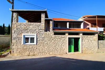 Image de Apartment Lucija Vela Luka - Appartement 2 Chambres avec Terrasse et Vue sur le Jardin