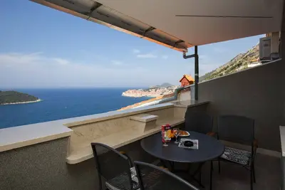 Image de Apartment H & D - Appartement 2 chambres avec balcon et vue sur la mer