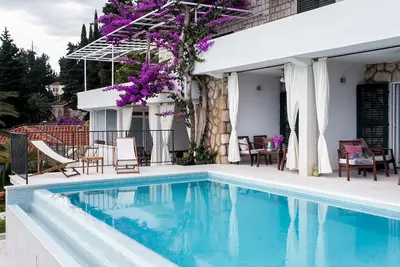 Villa Mirjana - Studio Confort avec Terrasse et Vue sur la Mer (Cikas)