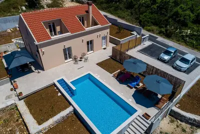 Image de Villa Rubea - Villa 3 chambres avec terrasse et piscine