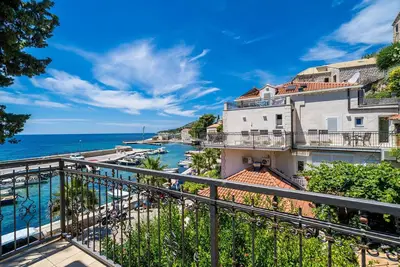 Apartment Villa Palma- Chambre Double avec 2 Balcons et Vue sur la Mer (Soba 2)