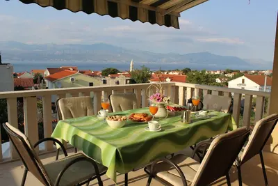 Image de Apartments Sweet Life - Appartement 3 Chambres avec Terrasse et Vue sur la Mer (Renata) (St)