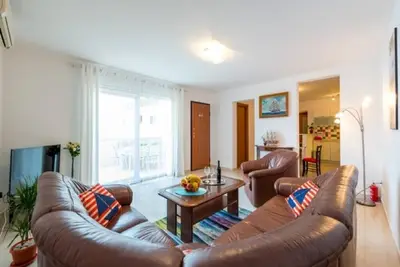 Image de Feel Good Apartment - Appartement 2 Chambres avec Terrasse et Vue sur le Jardin