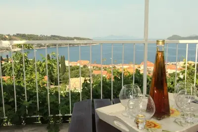 Image de Apartments Cervelin - Appartement 2 Chambres avec Terrasse et Vue sur la Mer (Martin)