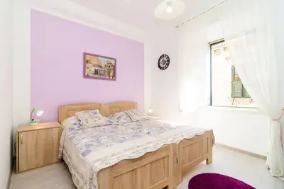 Image de Chambres Tezoro - Chambre Triple avec Vue sur la Ville (S3) - C9