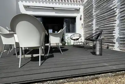 Image de Maison rénovée, 150m de la plage et très proche commerces.