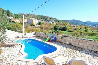 Image de Villa Tony - Villa 5 chambres avec terrasse, piscine et vue mer
