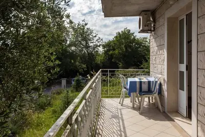 Image de Apartments Villa Maslina - Appartement 1 Chambre avec Terrasse et Vue sur le Jardin