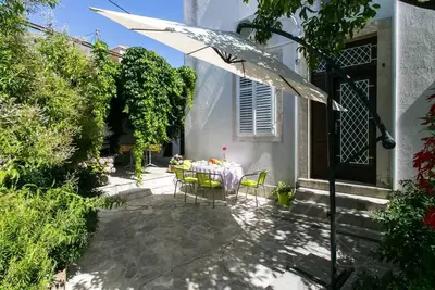 Image de Apartment Blue & Green - Appartement 2 Chambres avec Terrasse et Vue sur le Jardin