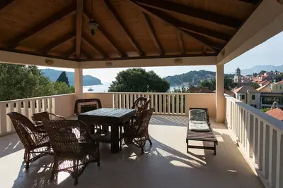 Image de Apartments Miljan Popovic - Appartement 2 chambres avec terrasse et vue mer