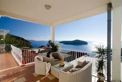 Image de Apartments Isabora - Appartement 2 Chambres de Luxe avec Terrasse et Vue sur la Mer
