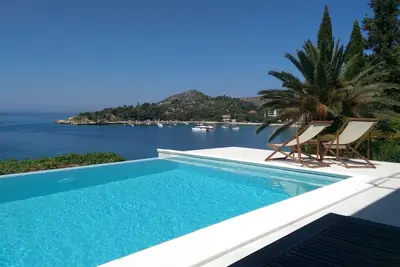 Image de Villa Mirjana - Appartement 1 chambre avec terrasse et vue latérale sur la mer (Taverna)