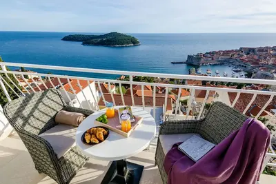 Image de Appartement Ploce - Appartement 1 Chambre avec Terrasse et Vue sur la Mer - 10 Rue Ante Topića Mimare (Veliki)