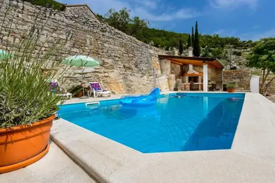 Image de Villa Stone House Kuna - Villa 4 Chambres avec Piscine Privée