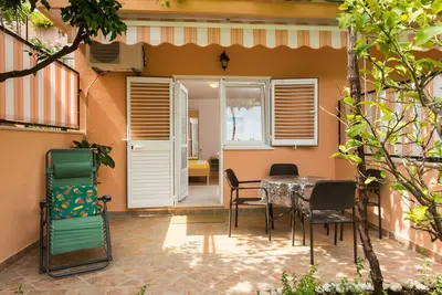 Apartments Bibijana - Studio Premium avec Patio et Vue sur la Mer (Apartman 3)