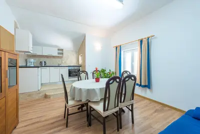 Image de Apartments Lucija - Appartement 3 chambres avec terrasse et vue mer