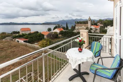 Image de Apartments Ana Lopud - Appartement 1 Chambre avec Balcon et Vue sur la Mer - 6 (2 Étages)