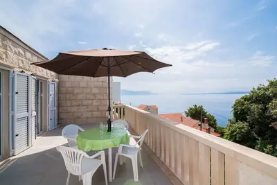 Image de Apartments Neva- Appartement Standard 2 Chambres avec Terrasse et Vue sur la Mer (4z)