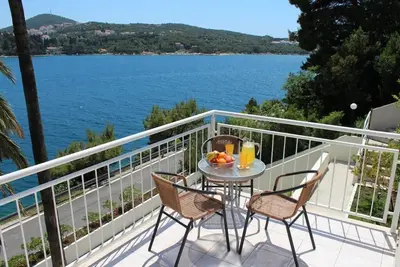 Image de Apartments Lozica - Studio Standard avec Terrasse et Vue sur la Mer