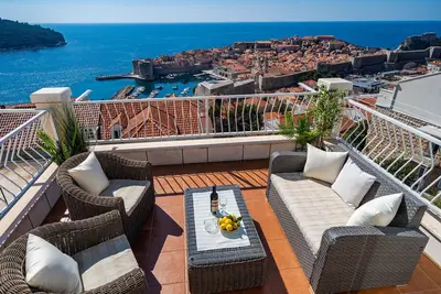 Image de Apartments Isabora - Appartement 2 Chambres Premium avec Terrasse et Vue sur la Mer