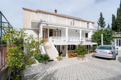 Image de Apartments Villa Nikol - Appartement 2 Chambres avec Vue sur la Mer (Apt 4)