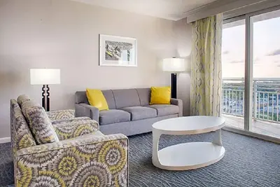 Image de Suite 2 chambres et 2 salles de bain pour le week-end Biketoberfest du 17 au 20 octobre