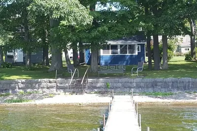 Image de East Side Owasco Lake Waterfront Cottage!