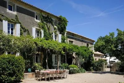 Image de Domaine de l'Odylée, au coeur des vignes idéal réunions de famille, séminaires