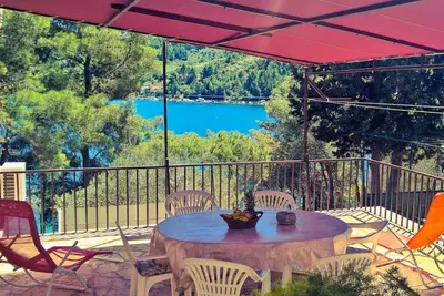 Image de Seafront Apartment Dana - Appartement 2 Chambres avec Terrasse et Vue sur la Mer