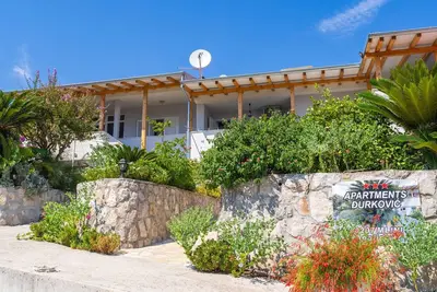 Image de Apartments Djurkovic - Appartement 1 Chambre de Luxe avec Balcon et Vue sur le Jardin