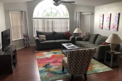 Image de Condo de vacances pour familles à 5 miles de Disney