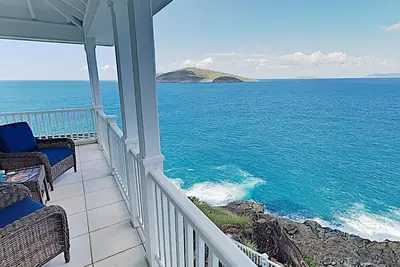 Image de Spectaculaire Ocean Front Villa