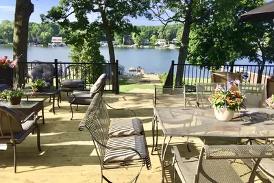 Image de Lac Exclusif avec plage, maison de plage, jetées, trampoline + villa soeur
