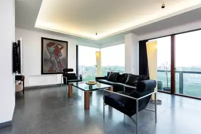 Image de Bright Impressive 2br 10th Penthouse avec vue sur Londres Ă Hoxton, par Veeve