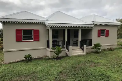 Image de Une belle expérience des Antilles. 3BRs, 3Baths. au pied de la forêt tropicale