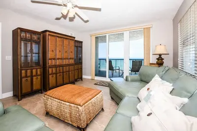 Image de Promotions de septembre! Grandes Tours Condo - Oceanfront 3br / 3ba # 508
