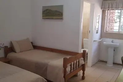 Image de Xyz Guest House-Chambre avec lits jumeaux