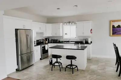 Image de Belle nouvelle maison de 4 chambres à Niagara Falls Ontario Canada