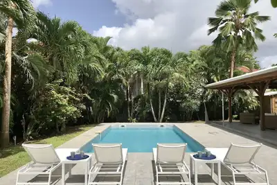 Image de Villa de charme rénovée, 5 chambres + Piscine = Super Vacances