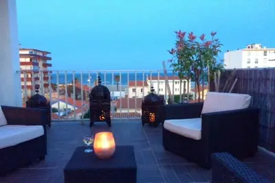 Image de Appartement 70 M2 Terrasse 42m2 Solarium Vue Mer Parking Wifi