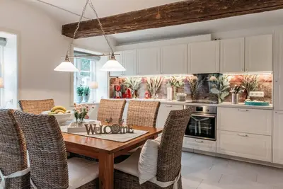 Image de Appartement de luxe dans une chaumière avec terrasse privée et jardin pour 4 personnes